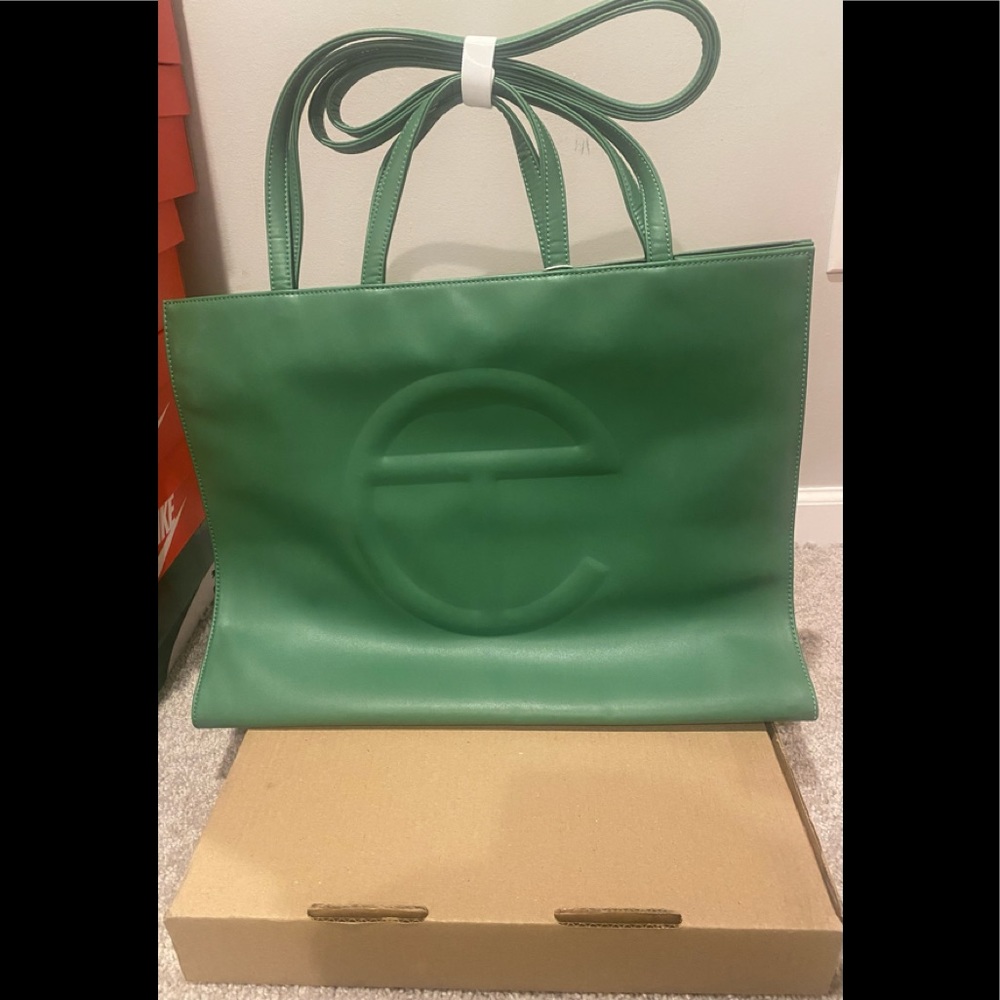 **SOLD** Large Telfar Shopping Bag Leaf